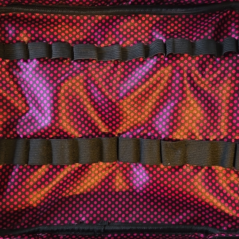 CABOODLES Black Embossed Ladies Cosmetic Bag. Like New! - Picture 15 of 16